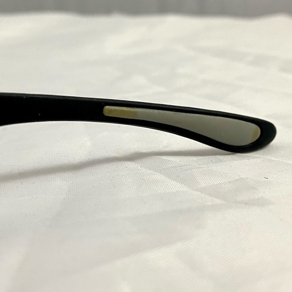 Foster Grant Fast Lane AH1220 CGR sunglasses - Picture 6 of 11